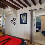 La Clef Decamp Et Cour Paradis 22 Pers Billard 20 Min *