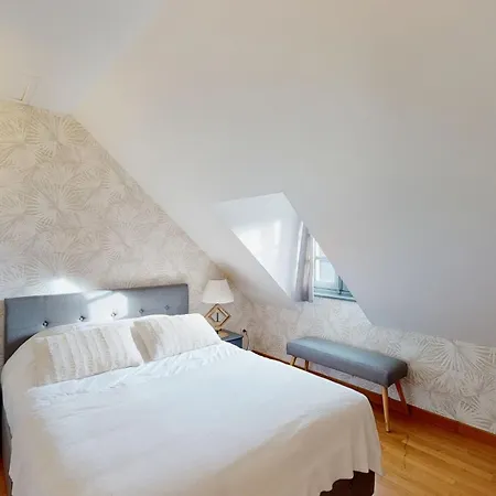 Et Cour Paradis 22 Pers Billard 20 Min *