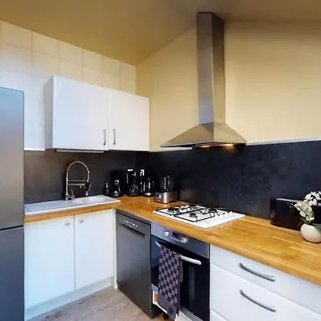 La Clef Decamp Et Cour Paradis 22 Pers Billard 20 Min * Villedieu-les-Poeles-Rouffigny