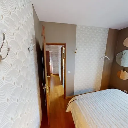 Et Cour Paradis 22 Pers Billard 20 Min 维勒迪莱丝波利斯