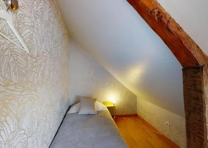 La Clef Decamp Et Cour Paradis 22 Pers Billard 20 Min * Villedieu-les-Poeles-Rouffigny