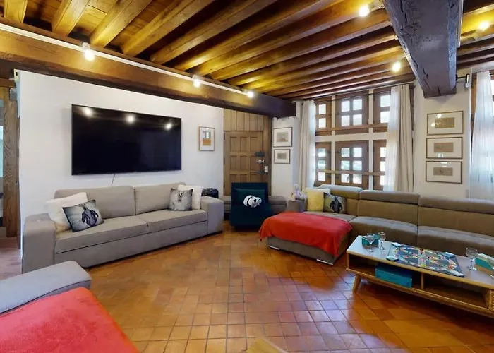 La Clef Decamp Et Cour Paradis 22 Pers Billard 20 Min * Villedieu-les-Poeles-Rouffigny