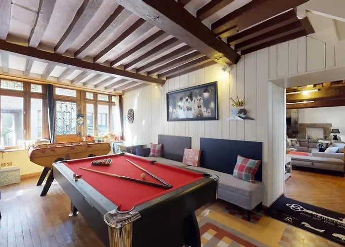 La Clef Decamp Et Cour Paradis 22 Pers Billard 20 Min *