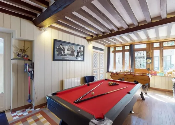 La Clef Decamp Et Cour Paradis 22 Pers Billard 20 Min *