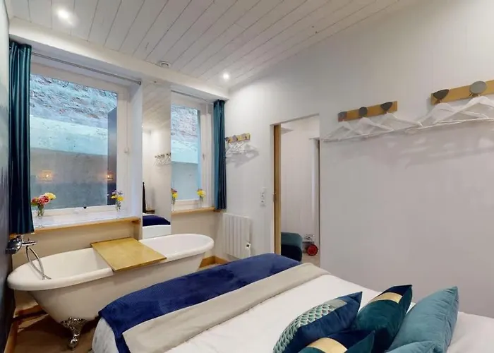 La Clef Decamp Et Cour Paradis 22 Pers Billard 20 Min Holiday home